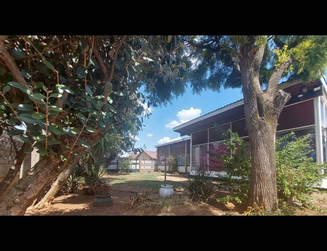 3 BEDROOM HOUSE FOR SALE IN BRENTHURST